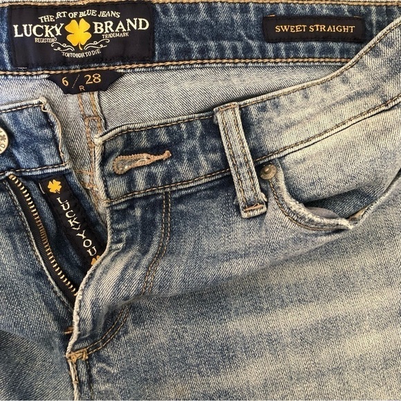 Lucky Brand Sweet Straight Distressed Jean 6/28R - Picture 7 of 16